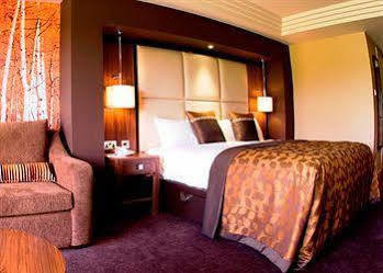 Lochside House &