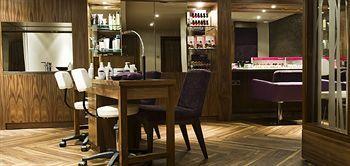 Lochside House &